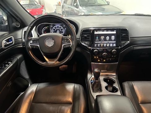 Used 2019 Jeep Grand Cherokee Limited RWD image 17