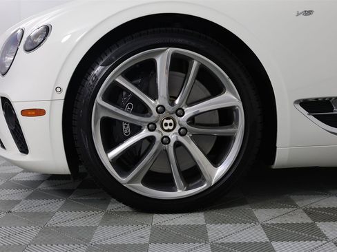 Used 2020 Bentley Continental GT image 6