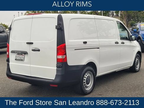 Used 2023 Mercedes-Benz Metris image 8