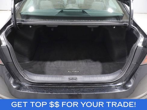 Used 2024 Nissan Altima 2.5 SV AWD/4WD image 4