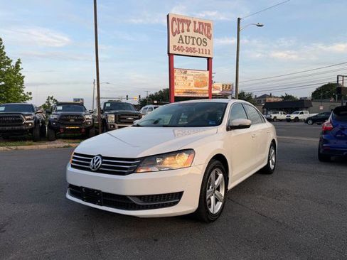Used 2014 Volkswagen Passat 1.8T SE FWD image 9