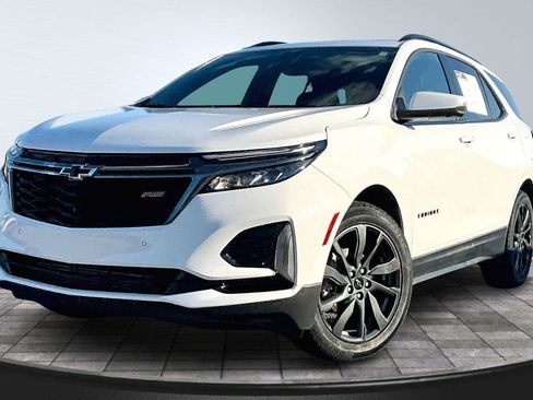 Certified 2022 Chevrolet Equinox RS w/ RS Leather Package image 1