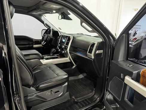Used 2017 Ford F150 Lariat w/ Equipment Group 502A Luxury AWD/4WD image 20