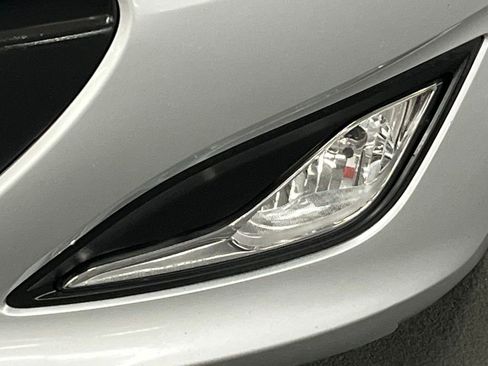 Used 2015 Hyundai Elantra GT w/ Option Group 02 FWD image 32