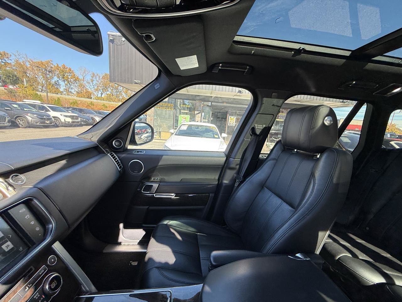 Used 2016 Land Rover Range Rover Supercharged AWD/4WD image 23