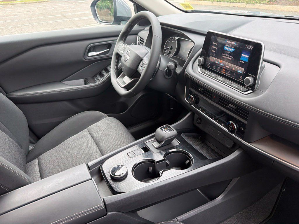 Used 2026 Nissan Rogue SV w/ Cold Weather Package AWD/4WD image 29