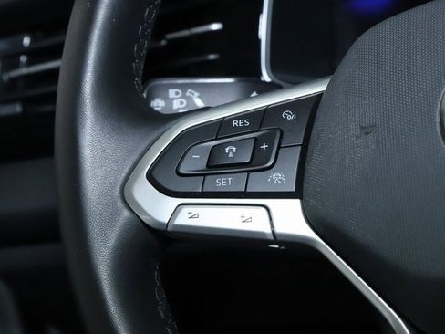 Certified 2025 Volkswagen Jetta S image 21