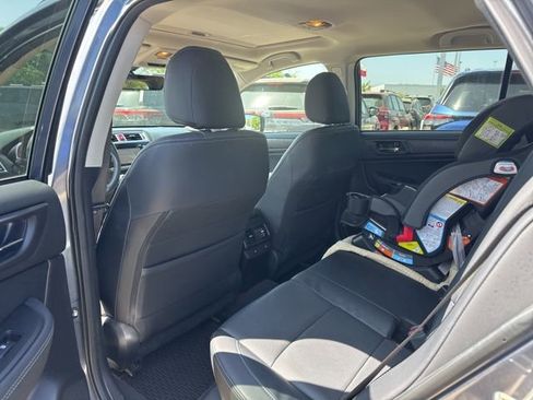 Used 2017 Subaru Outback 2.5i Limited image 10