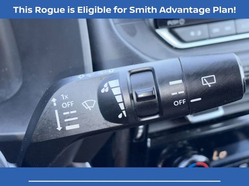 Certified 2022 Nissan Rogue SV image 18