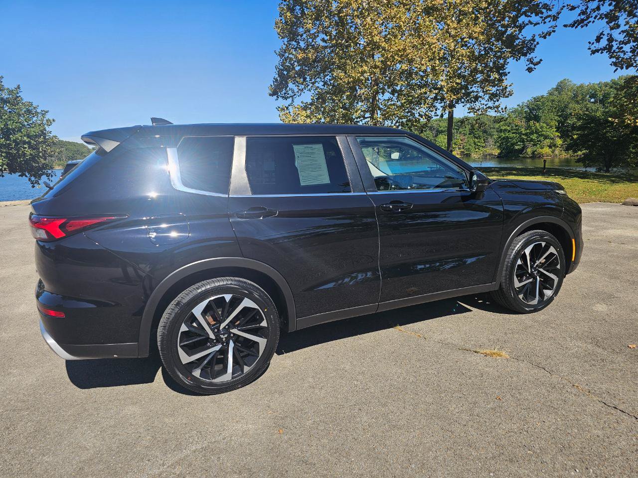 Used 2022 Mitsubishi Outlander SE AWD/4WD image 4
