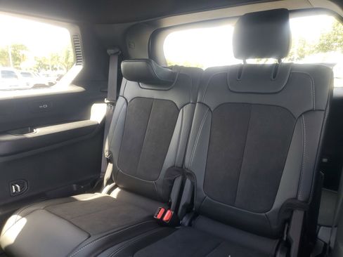 New 2026 Jeep Grand Cherokee L 2WD image 7