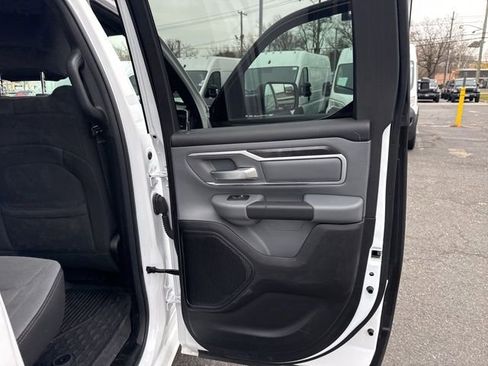 Used 2023 RAM 1500 Big Horn image 32