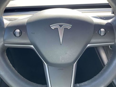 Used 2023 Tesla Model 3 Standard Range image 21