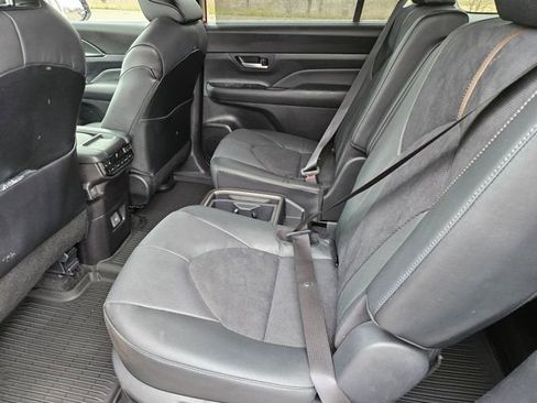 Used 2026 Toyota Grand Highlander AWD Hybrid image 11