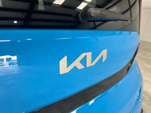 Used 2025 Kia Soul S FWD image 12