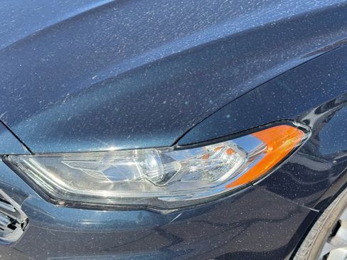 Used 2020 Ford Fusion SE image 6