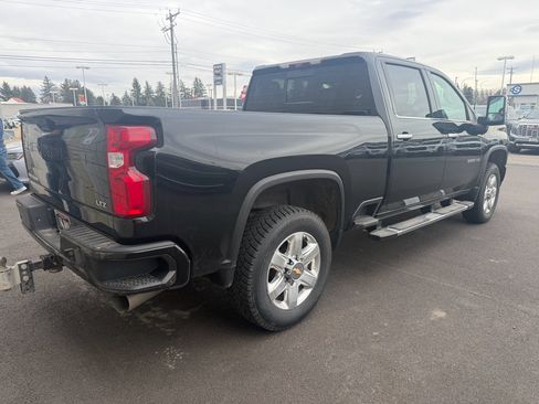 Used 2022 Chevrolet Silverado 2500 LTZ w/ Z71 Chrome Sport Edition image 3