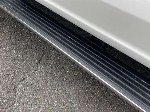 Certified 2023 Ford F150 Lariat w/ Equipment Group 502A High image 28