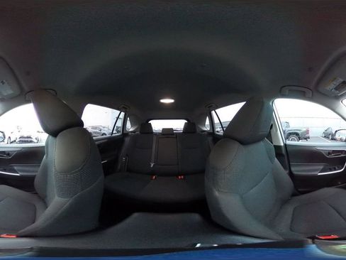 Used 2025 Toyota RAV4 LE image 41