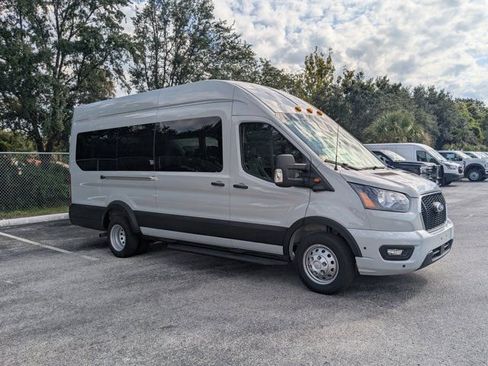 New 2025 Ford Transit 350 XLT image 3