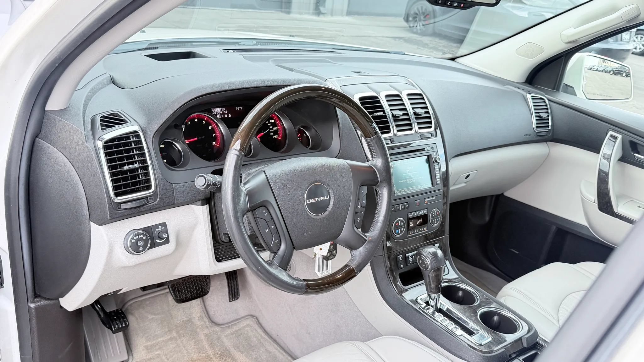 Used 2012 GMC Acadia Denali AWD/4WD image 26