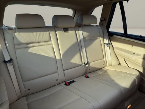 Used 2013 BMW X5 xDrive35i image 18