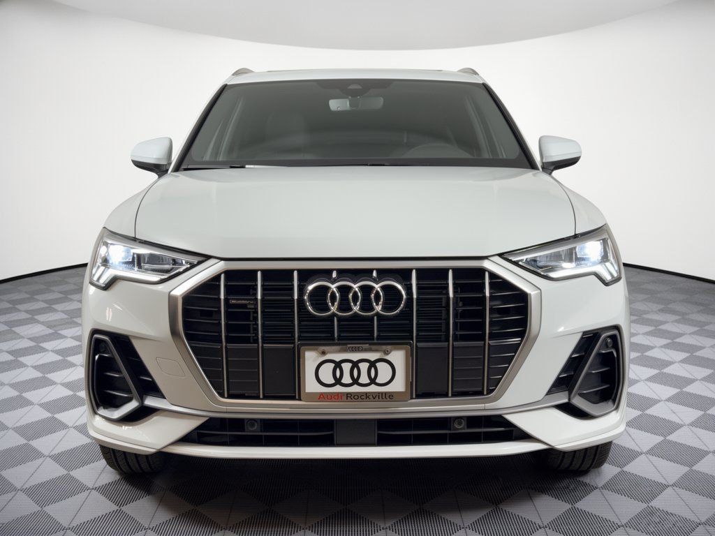 Used 2025 Audi Q3 2.0T Premium w/ Convenience Package AWD/4WD image 6