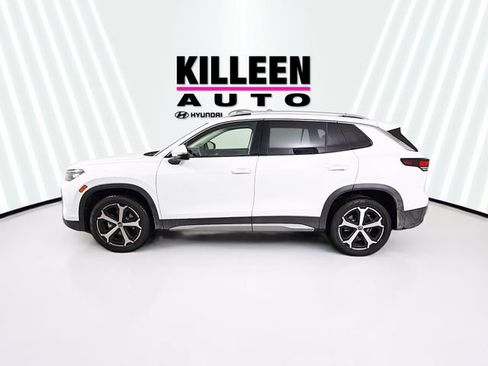 Used 2025 Volkswagen Tiguan SE FWD image 4