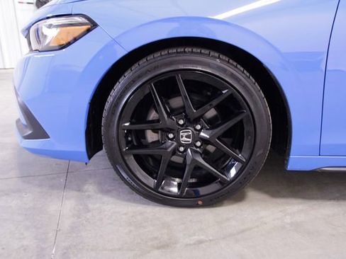 Used 2022 Honda Civic Sport image 11