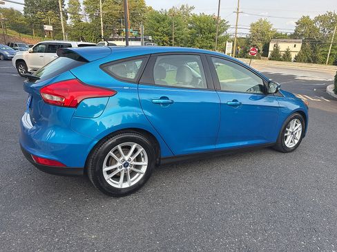 Used 2016 Ford Focus SE w/ SE Power Seat Package FWD image 4