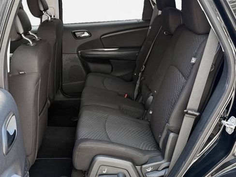 Used 2019 Dodge Journey SE FWD image 13