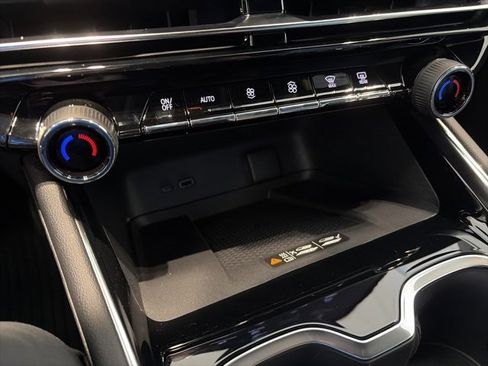 New 2026 Chevrolet Traverse LT w/ Driver Confidence Package image 21