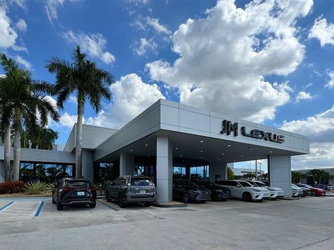 Used 2025 Lexus ES 350 w/ Premium Package FWD image 13