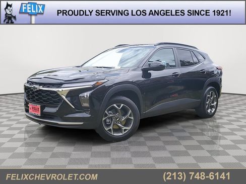 Used 2026 Chevrolet Trax LT w/ LT Convenience Package FWD image 1
