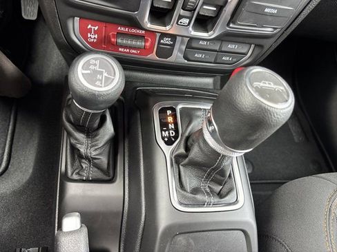 New 2026 Jeep Gladiator Mojave w/ Safety Group AWD/4WD image 33