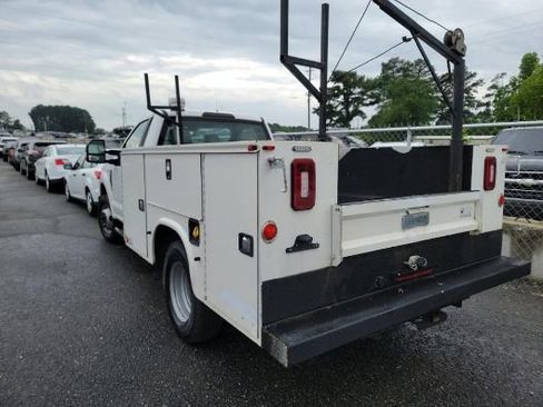 Used 2019 Ford F350 XL w/ Power Equipment Group RWD image 2