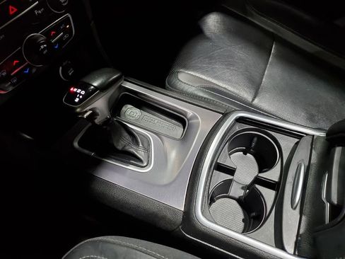 Used 2019 Dodge Charger SXT w/ Leather Interior Group image 35