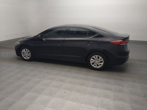 Used 2018 Hyundai Elantra SE FWD image 3