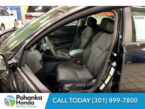 Used 2025 Honda Accord LX image 10