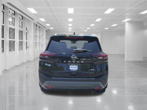 Used 2023 Nissan Rogue SV w/ SV Premium B Package FWD image 6