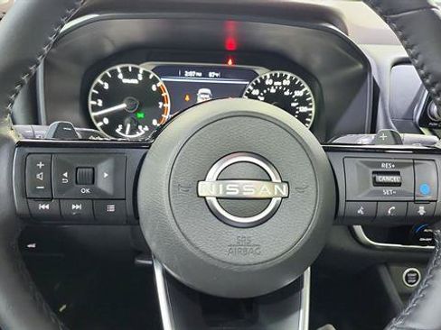 Used 2023 Nissan Rogue SV w/ SV Premium B Package FWD image 15