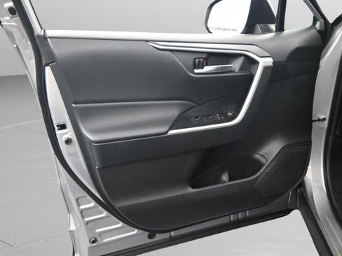 Certified 2024 Toyota RAV4 XLE image 31