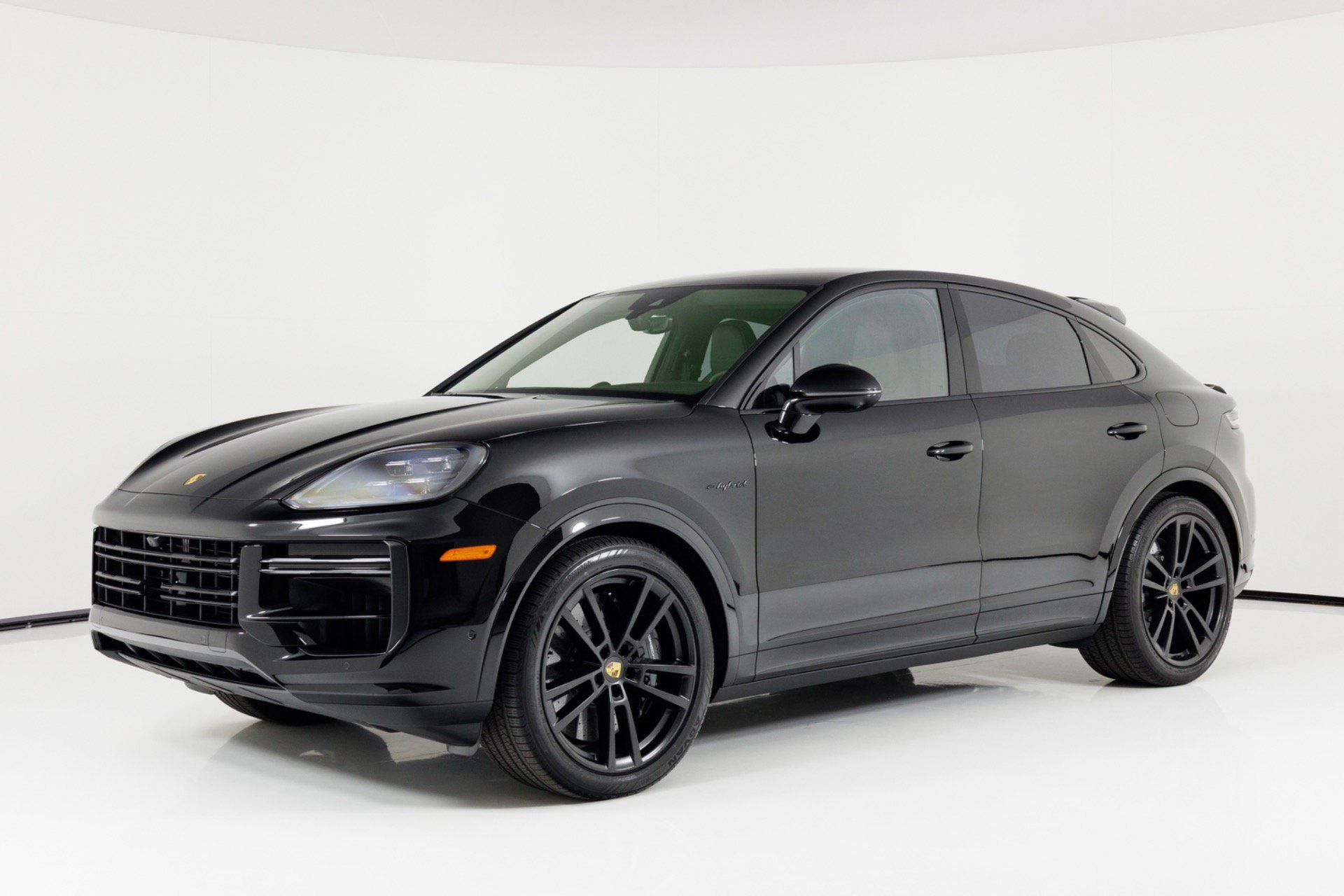 Used 2024 Porsche Cayenne Turbo w/ Premium Package Plus (PP1) AWD/4WD image 7