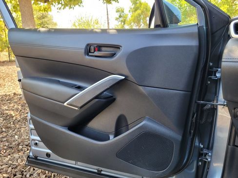 Used 2024 Toyota Corolla Cross LE FWD image 25