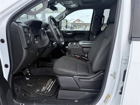 Used 2024 Chevrolet Silverado 2500 W/T image 6