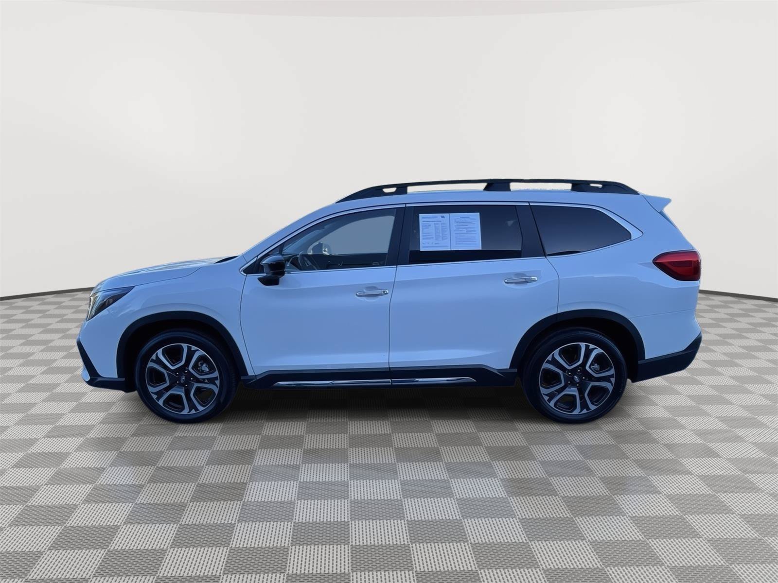 Used 2025 Subaru Ascent Touring AWD/4WD image 10