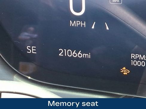 Used 2025 Buick Envision Preferred AWD/4WD image 6