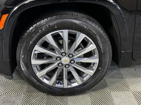 Used 2023 Chevrolet Traverse Premier w/ LPO, Floor Liner Package AWD/4WD image 15