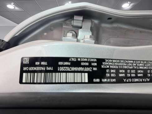 Used 2019 Alfa Romeo Giulia w/ Quick Order Package 22K Sport RWD image 28
