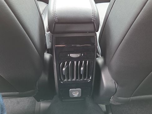 New 2026 Jeep Compass Limited image 15